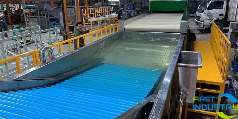 chemical-bubble-tank-and-brushes-for-removing-water chemical-bubble-tank-and-brushes-for-removing-water